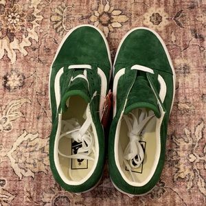 NIB Green Suede Old Skool Vans sz 8.5 Women’s/ 7 Men’s